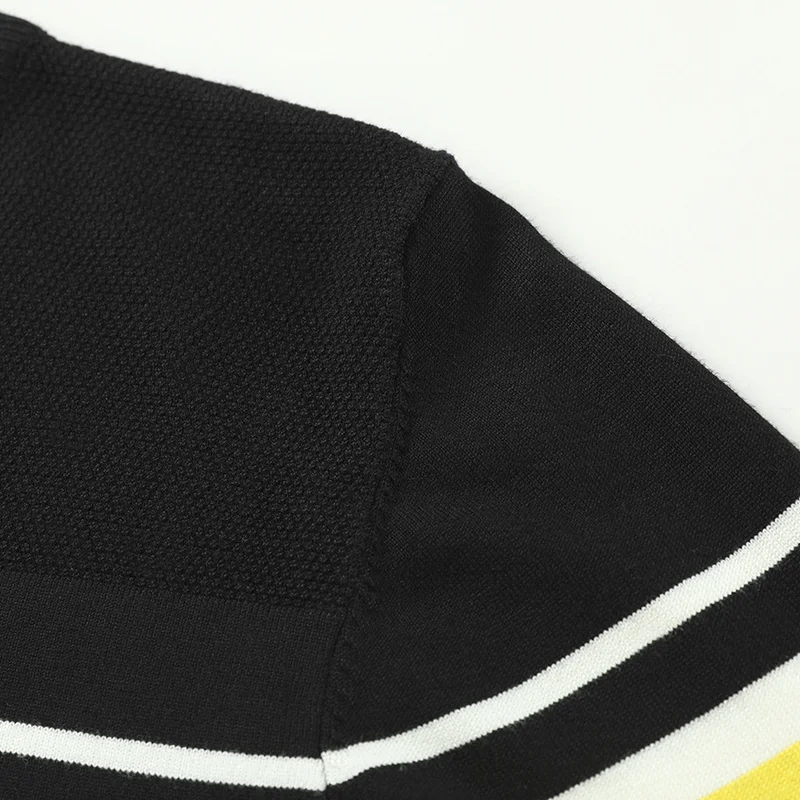 Мужской трикотажный пуловер в полоску на осень/зиму |