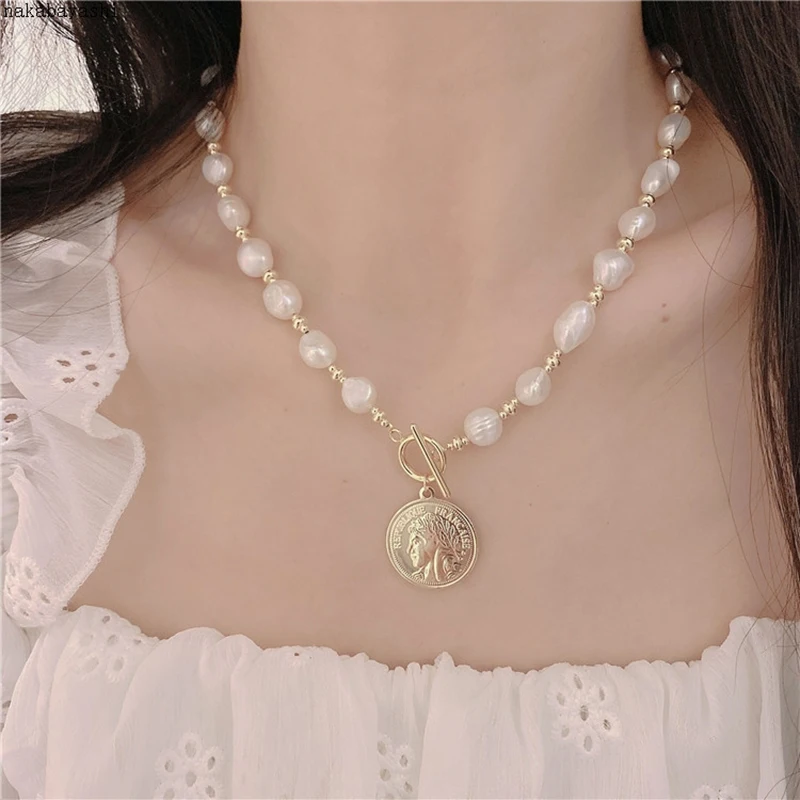 

Huge Bud Baroque Pearl Choker Necklaces Toggle Clasp 14K Gold Coin Portrait Pendant Necklace Women Fashion Jewelry Party Gifts