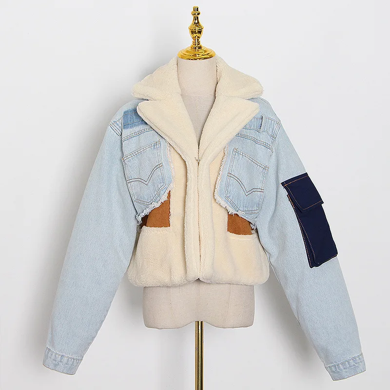 

Star's same 2020 winter cashmere thickened Lapel versatile splicing foreign style denim coat top female lamb hair