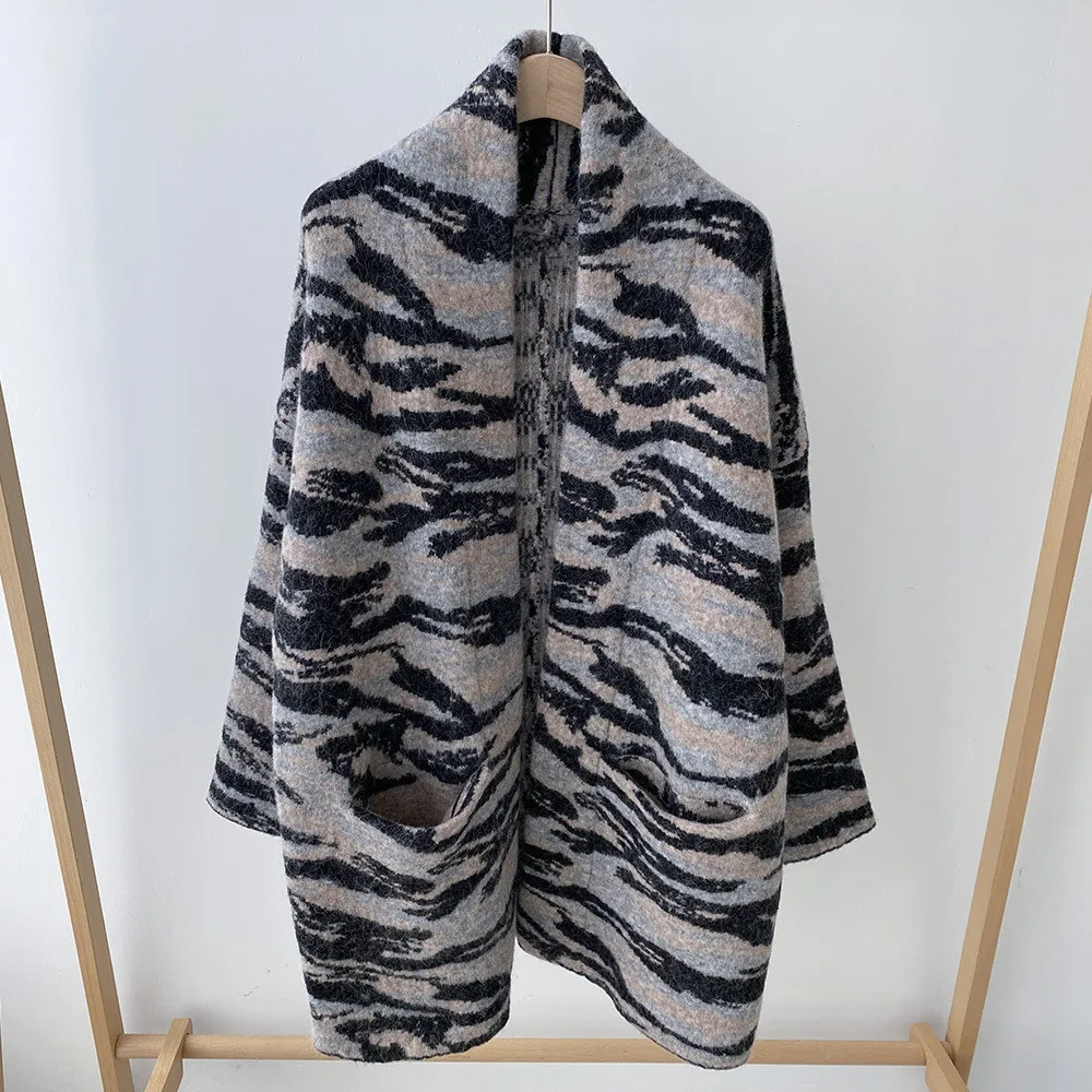 

Tiger Pattern Women Knit Cardigan Long Sleeve Female Knitwear Sweater with Pockets 2021 Spring