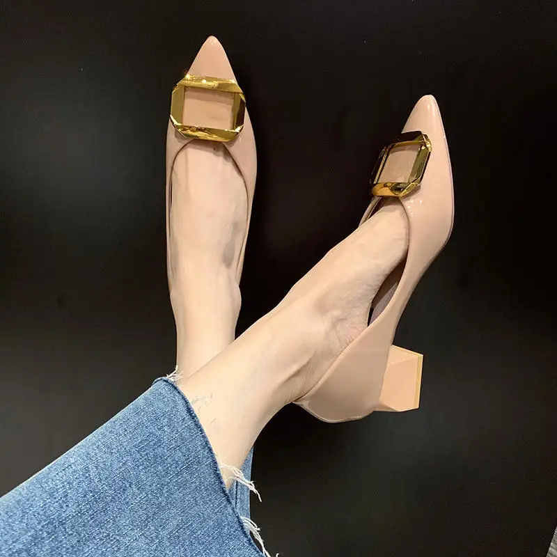 Женские туфли-лодочки на среднем каблуке 5 см с острым носком | Обувь