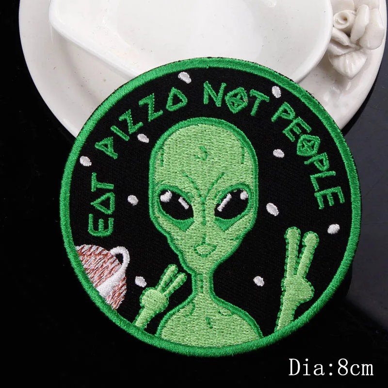 Нашивка в виде НЛО инопланетянина нашивка на космический корабль термоклейкие