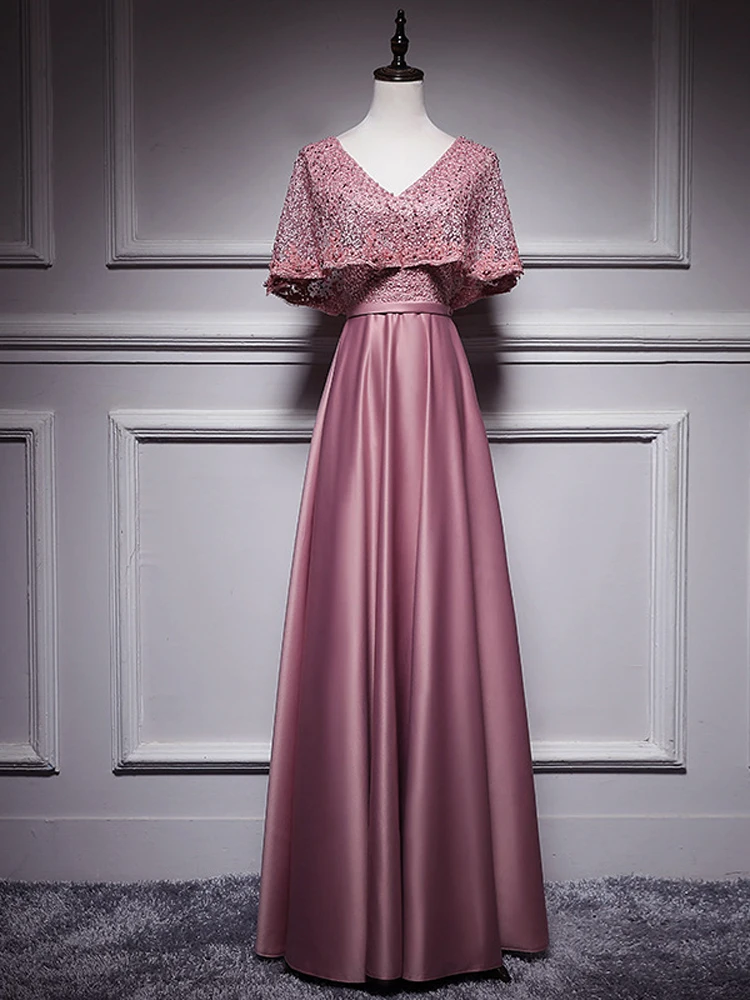 Кружевное вечернее платье с рюшами и рукавами крылышками а силуэта атласные