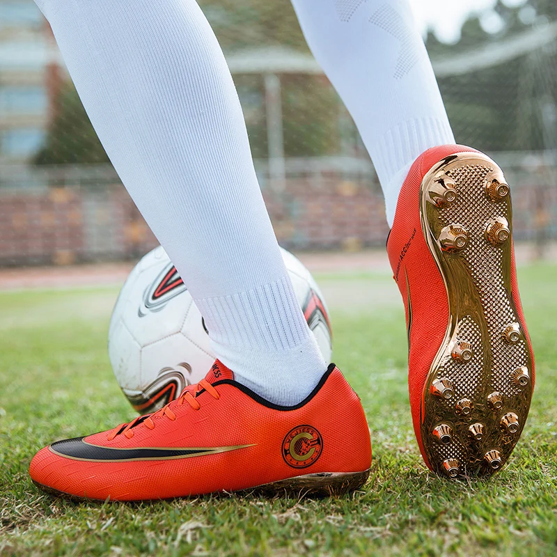 Золотой гвоздики с покрытием атлетика Футбол Шипы туфли мальчиков Бутсы