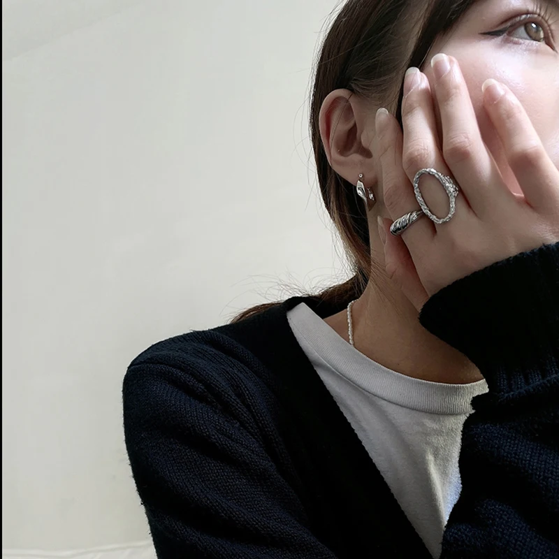 Серебристые медные Асимметричные пустотелые выпуклые кольца-Багет с изменяемым