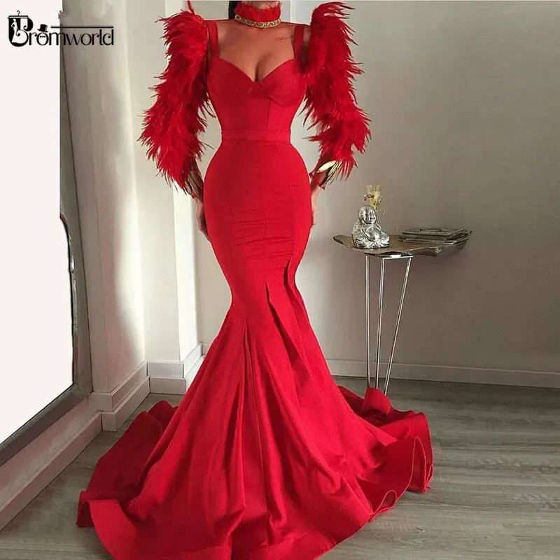 Abito da sera rosso Sexy Dubai 2022 maniche lunghe piume abito formale Sweetheart Satin Mermaid Party Prom Dresses robe de soiree