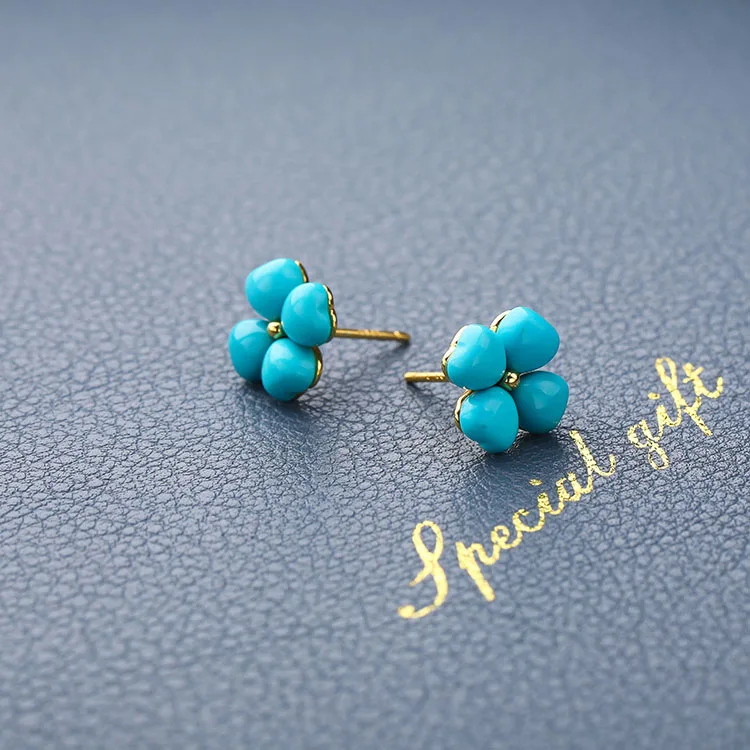 Женские серьги гвоздики из серебра 925 пробы в виде четырехлистной