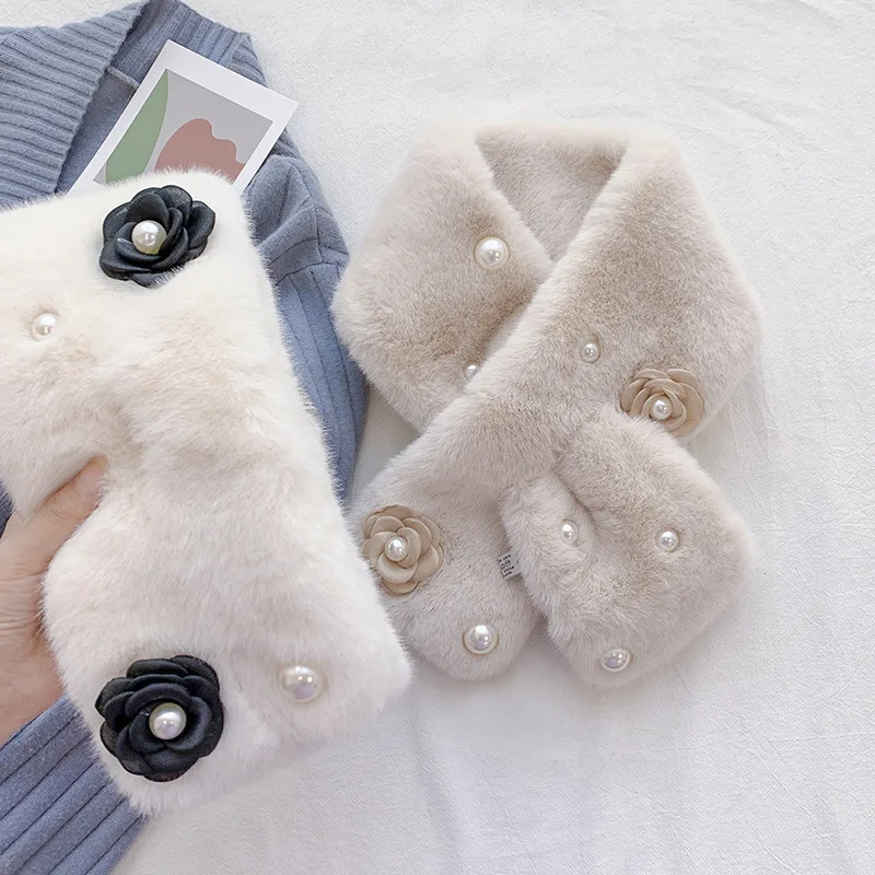 

Plush Short Neck Scarf Autumn and Winter Fashion Women's Mufflers Warm Scarves Versatile Muffler Decoration
