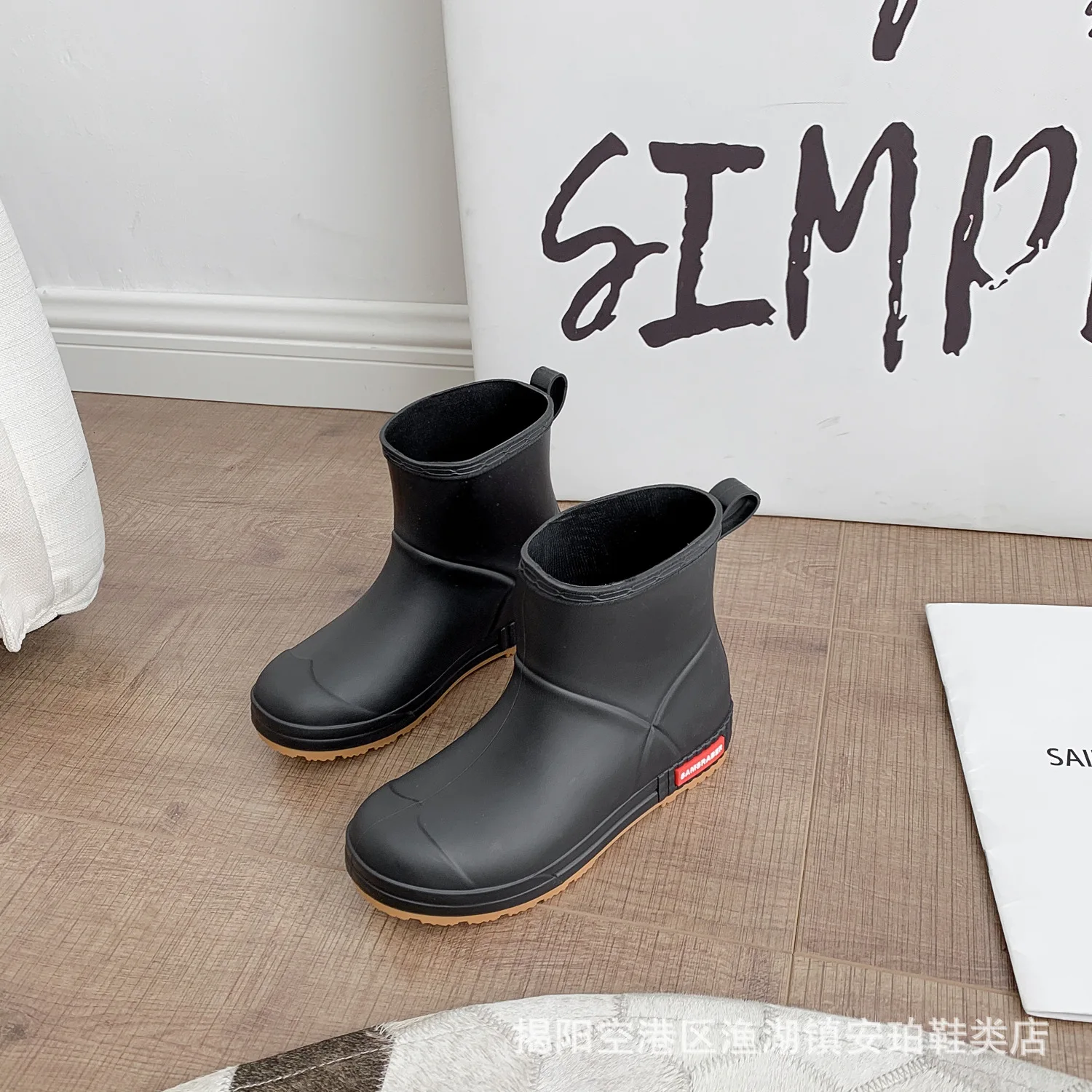 

Rain Boots Ladies New Mid-Calf Casual All-Match Rain Boots Non-Slip Wearable and Trendy Warm