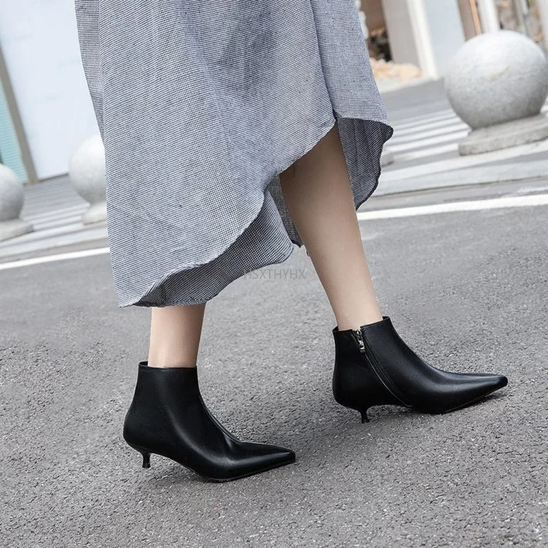 Женские Ботильоны на каблуке 3 5 см с острым носком черные бежевые молнии новая