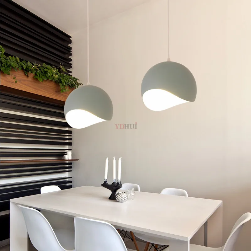 Маленькая люстра односторонний магазин деловая личность креативный ресторан