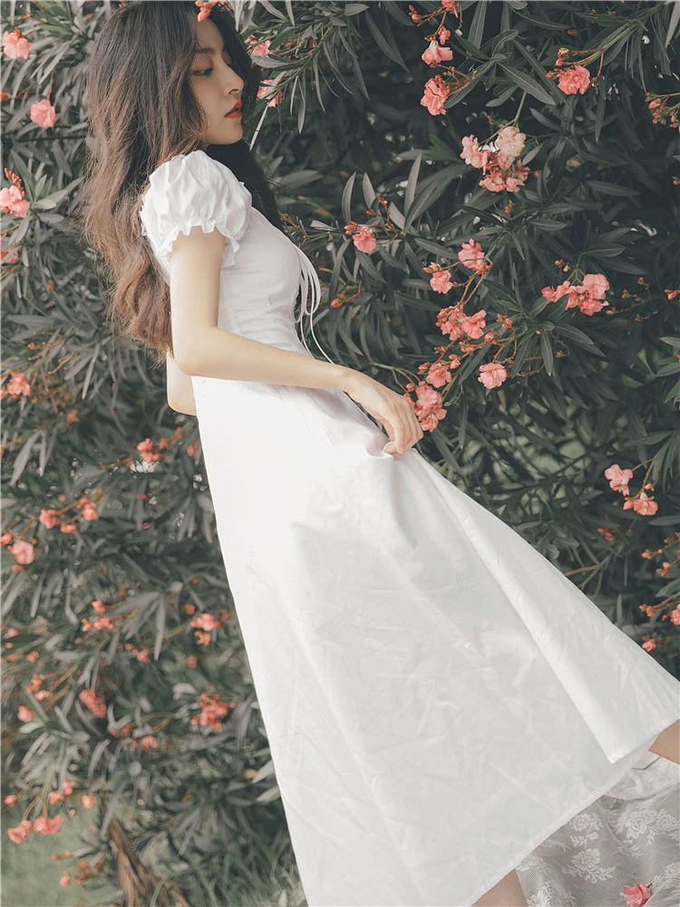 

2021 new fashion women's dresses French court retro strapless white dress temperament female summer