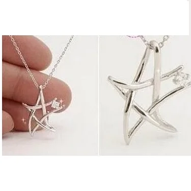 

Lady Liya Zircon Star Necklace