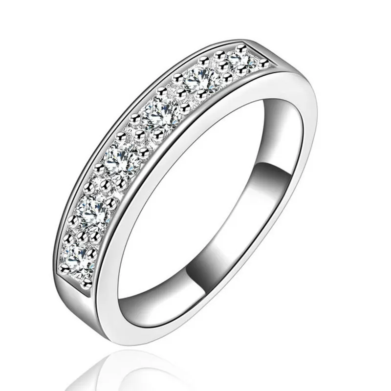 

Classic Silver Plated Couple Ring Round Shiny Cubic Zircon Micro Paved Finger Rings For Lover Fashion Jewelry Party Best Gifts