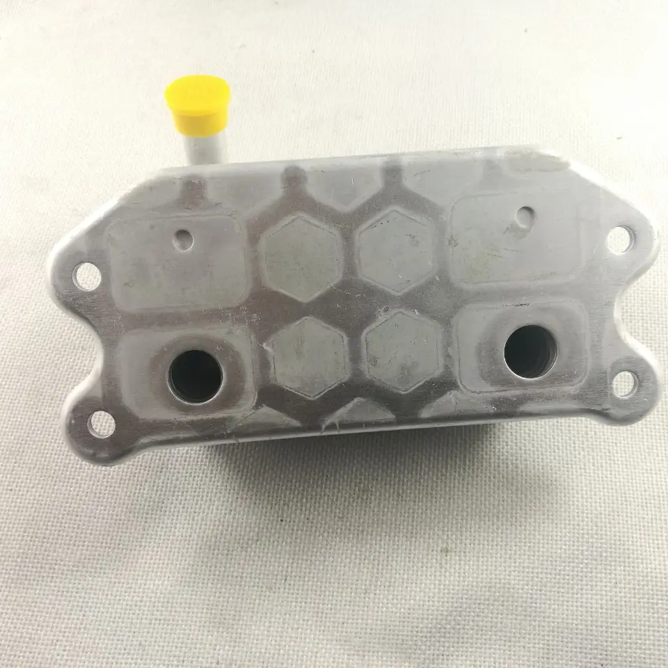 Новый масляный радиатор двигателя подходит к Volvo C70 S60 S80 V70 XC70 XC90 312019102 31201910 8653372