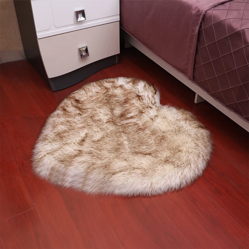 

Royalulu Cute Heart-Shaped Shaggy Long Hair Carpet Soft Fur Fluffy Area Rug Modern Living Room Mats Wool Sheepskin Rugs