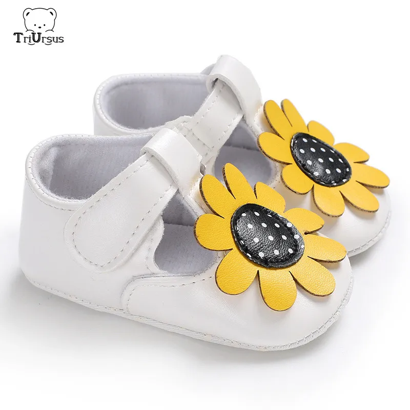 Милая летняя обувь для маленьких девочек Сандалии Mary Jane младенцев Мягкая подошва