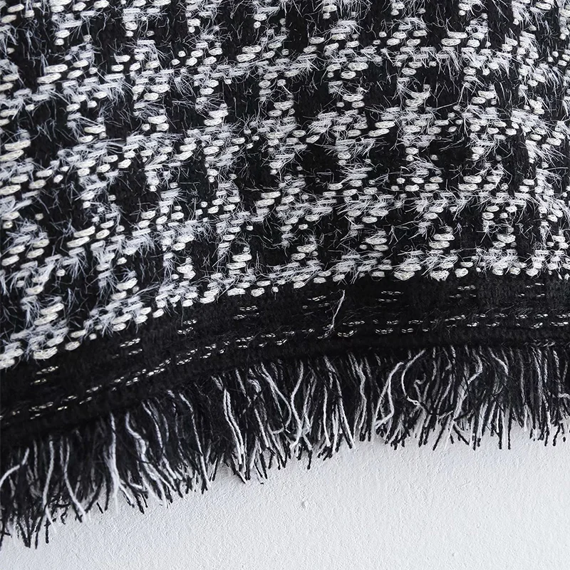 

Autumn Winter Women Tassel Vest 2020 New Plaid Pullovers Warm Sleeveless O-Neck Loose Vintage Sweater Tops Lady Sweater Vest