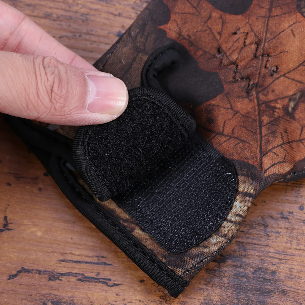 

1 Pair 3 Cut Fingers Fishing Skidproof Sun Protection Fishing Tackle for Fly Fishing Ice Fishing Riding Cycling