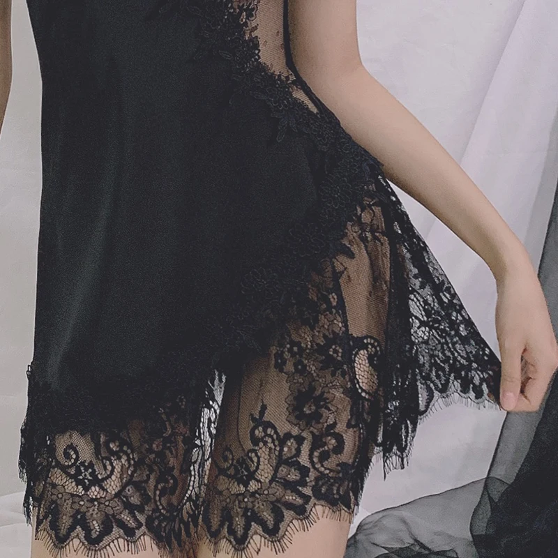 

Summer Ice Silk Sexy Lingerie Nightgowns Women Hollowed-out Side Mesh Embroidery Lace Hollow Beauty Back Strap Nightdress