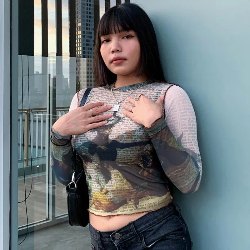 Женская модная облегающая футболка укороченные топы с принтом газет длинным