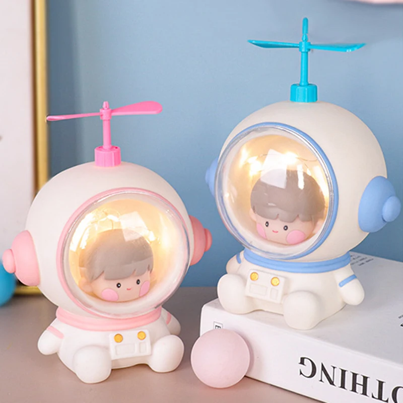

Новейший милый мультяшный ночсветильник астронавт окрашенные поделки креативное настольное украшение для дома гостиной спальни
