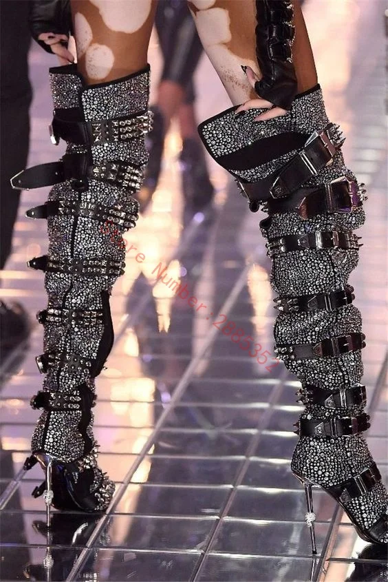 

Новинка 2021, женские блестящие сапоги выше колена в стиле панк с кристаллами, модные облегающие сапоги на шнуровке, женские сапоги с заклепка...