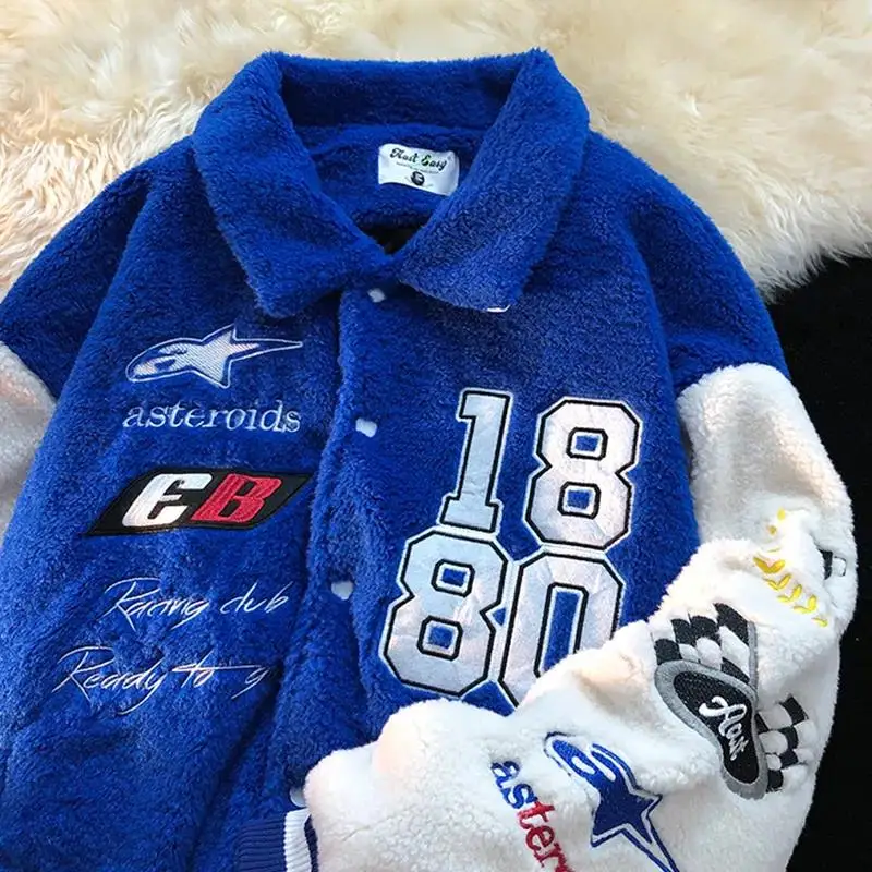 

Куртка женская зимняя флисовая оверсайз с надписью и воротником-поло