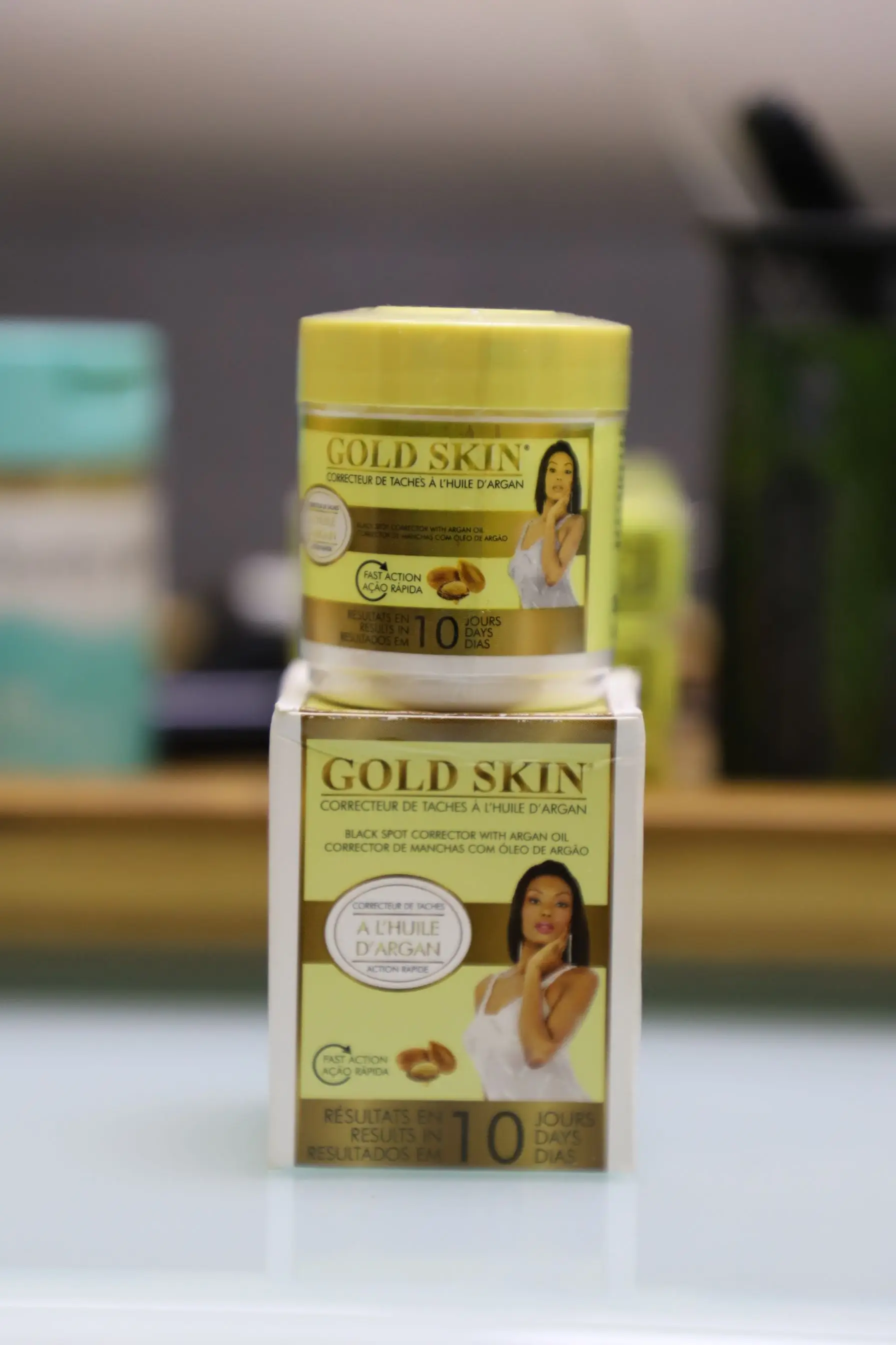 Бесплатная доставка Золотая Кожа | Корректор черных точек с слизем улитки 38 г