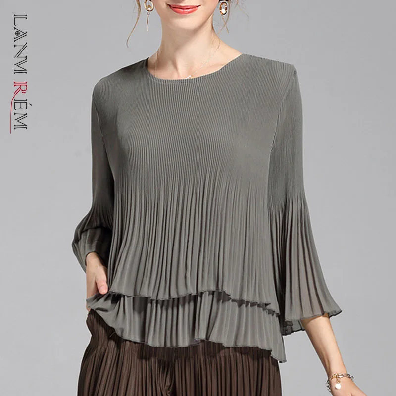 

LANMREM Round Neck Flared Sleeve T-shirt Women Casual Pleated Top 2022 Spring Loose T-shirt Female Elegant YK166A