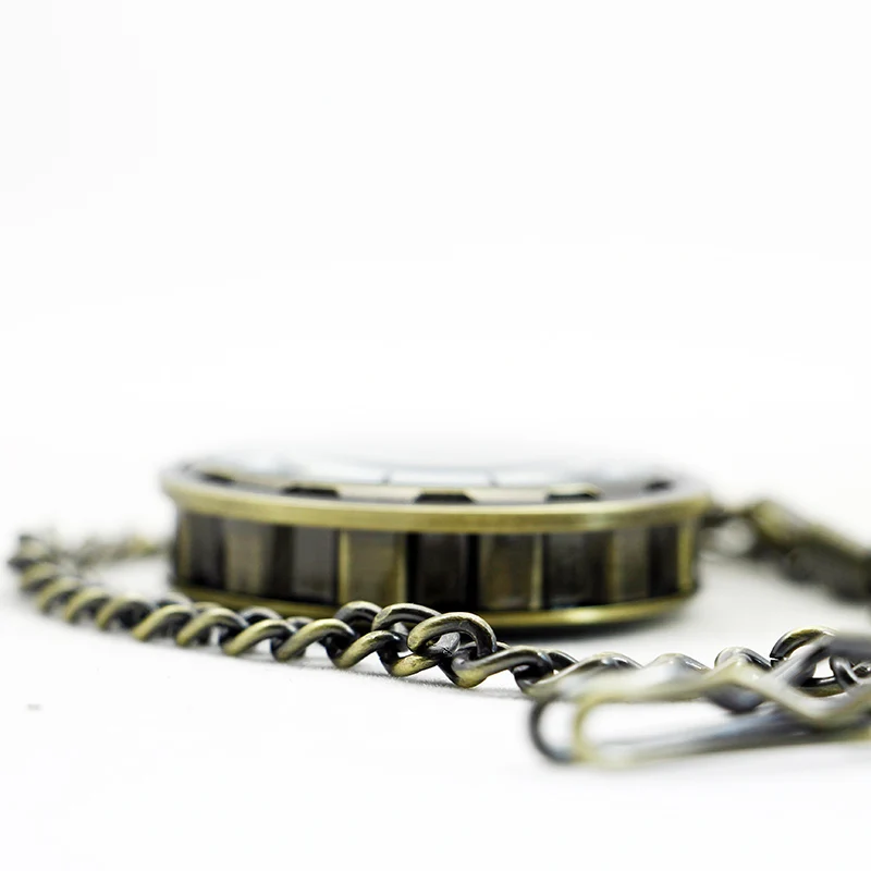 Antique Gear Steampunk Style Mechanical Pocket Watch Antique Bronze Fob Chain Manual Winding Watch Men's and Women's Gifts