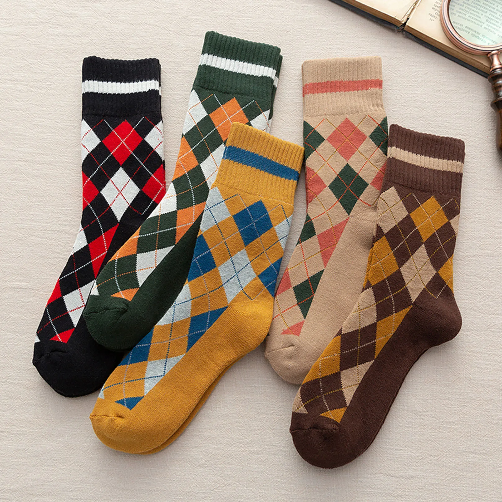 

SAGACE Retro Geometry Men's Socks Winter Sports Breathable Socks Diamond Lattice Terry Middle Tube Stocking For Male And Women