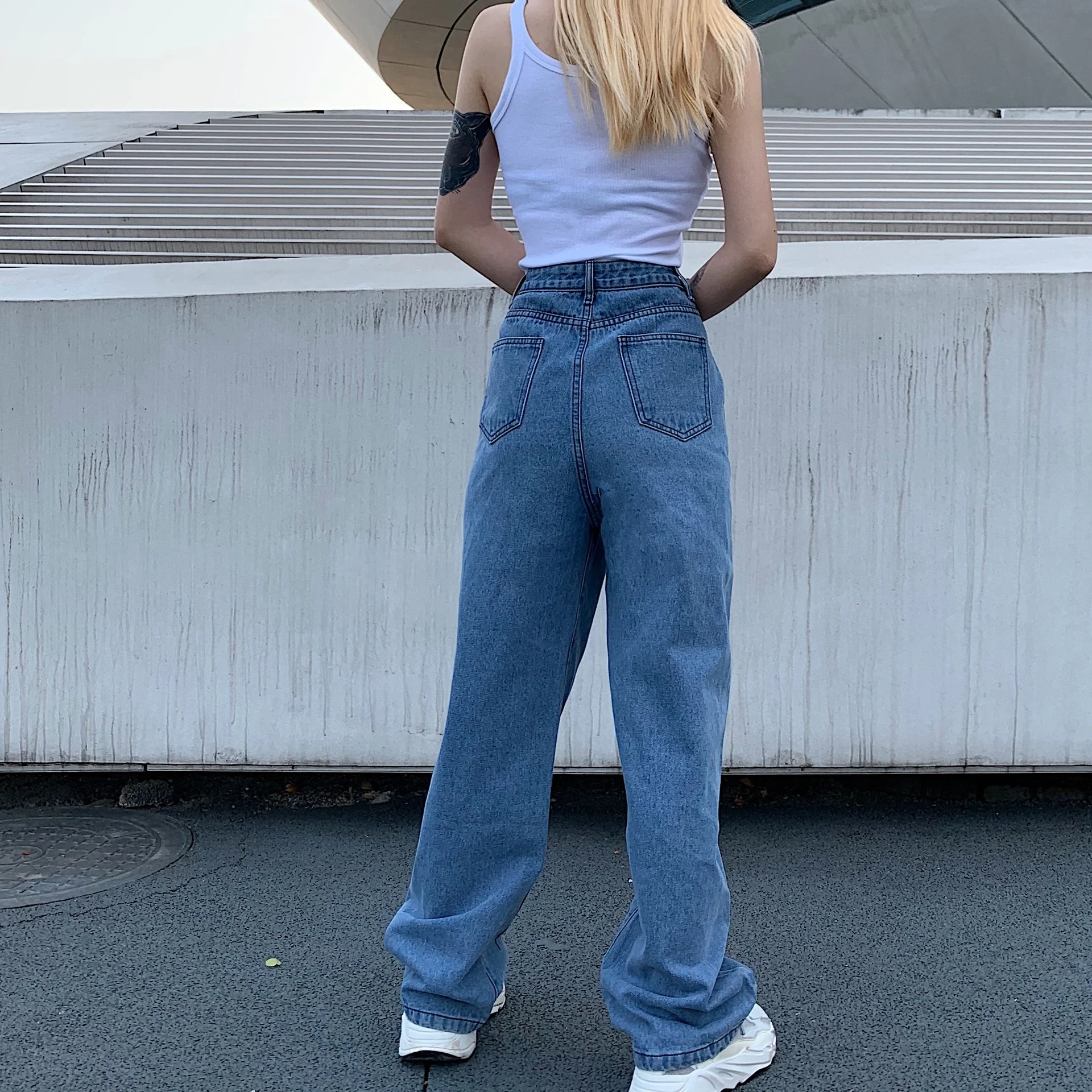 

2021 brand hot style loose high waist slimming straight casual women's jeans pants mopping pants