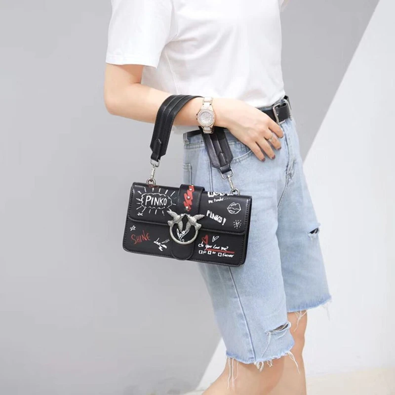 

Luxury Designer Bag Women Letters Embossed Graffiti Shoulder Bag 2021 Swallow Bag Messenger Chain Bag Women Bag Crossbody Bag