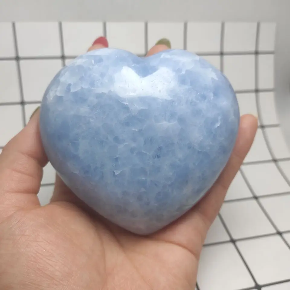 

1pcs Natural beautiful Lapis lazuli quartz crystal crystal heart to heal
