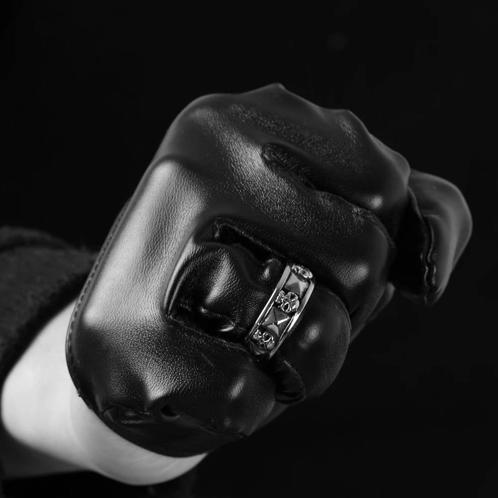 

GOMAYA Stainless Steel Punk Style Petite Skull Ring For Men Metal Life Party Boy Fashion Jewelry Send Best Friend Hot Sale