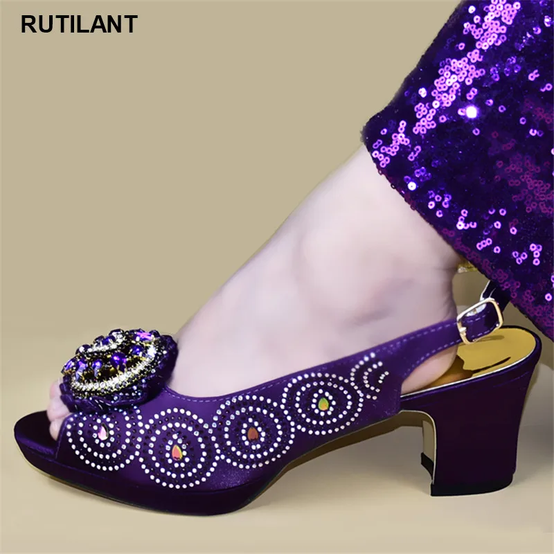 Модные роскошные женские туфли Элегантные Обувь с украшением в виде кристаллов
