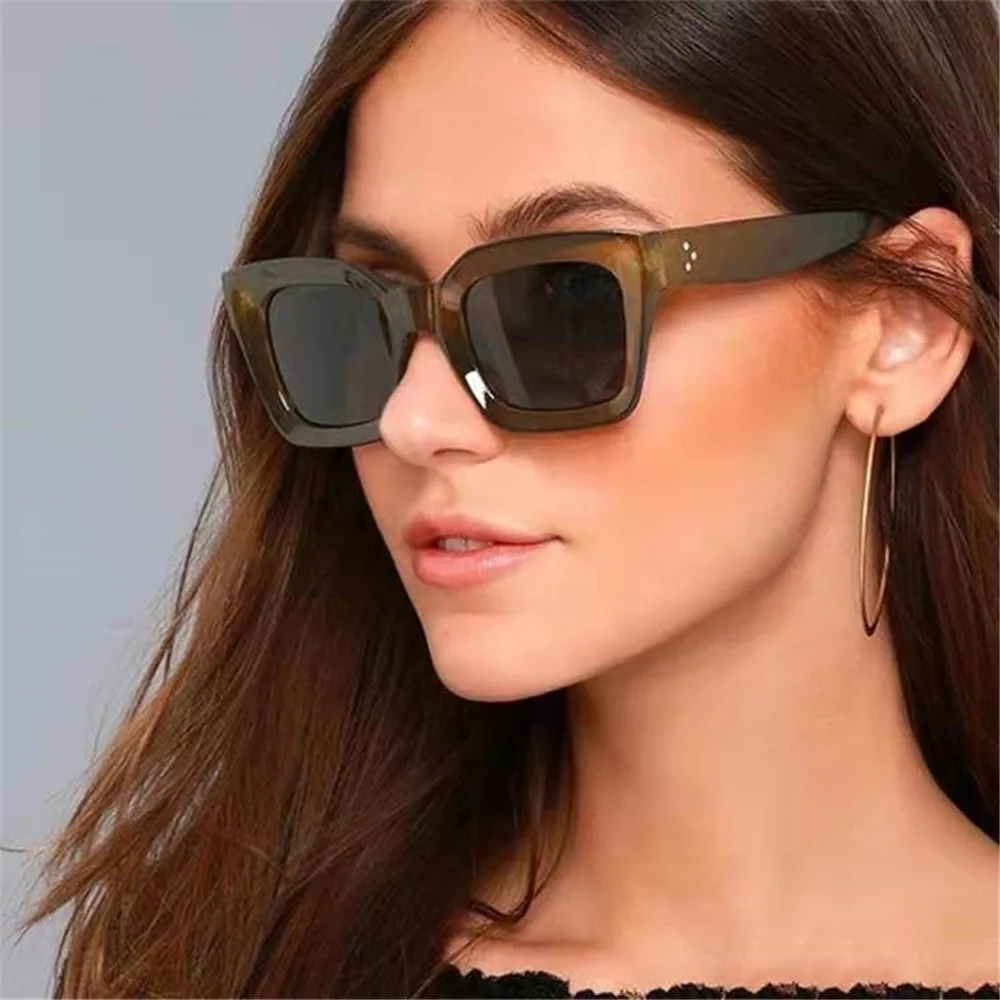 Popular Fashion Cat Eye Women Sunglasses Retro Nail Clear Gradient Eyewear Brand Designer Men Square Sun Glasses UV400 Eyeglasse