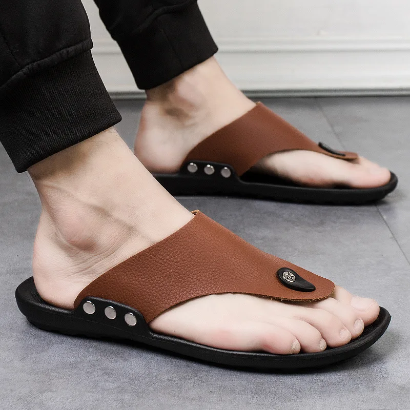 

2020New summer new Korean sandals men's flip flops beach shoes fashion casual sandals and slippers indoor and outdoor wear