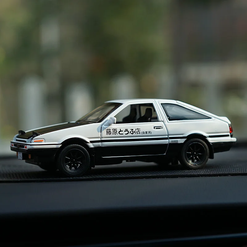 

Модель автомобиля AE86 оригинальная из сплава 1:28, модель детского имитационного автомобиля из сплава, игрушечный автомобиль со звуком и свет...