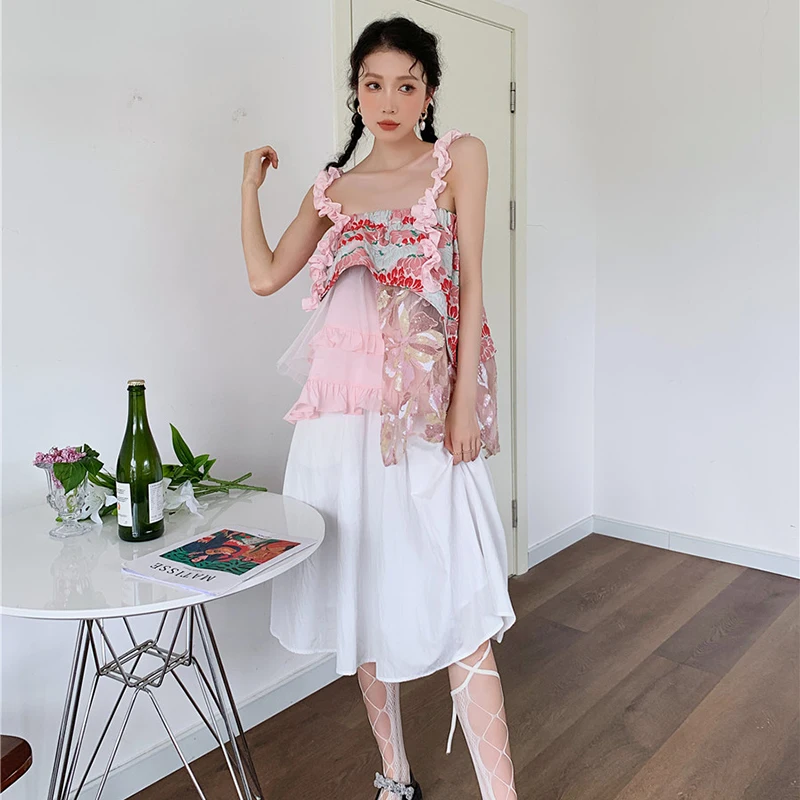 

XIZIHUPAN Casual Embroidered Vest For Women Square Collar Sleeveless Patchwork Sequins Mesh Tank Tops Female Summer 2021 Stylish