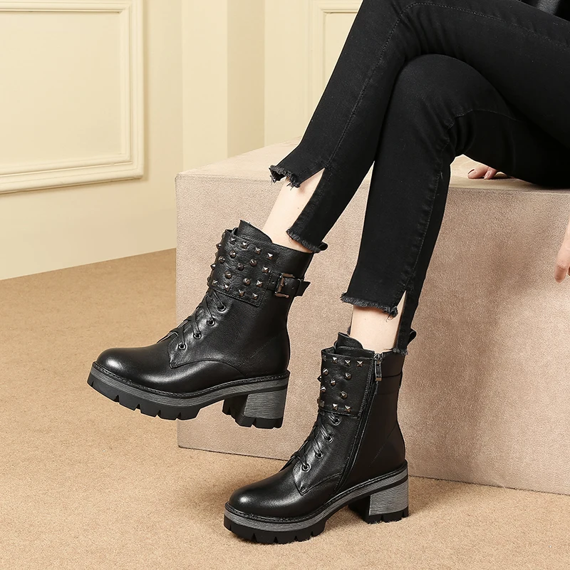 В европейском и американском стиле с заклепками Ботинки Martin женские 2019 Новая