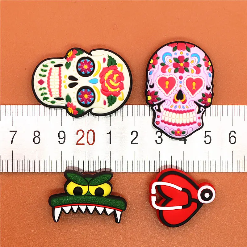 

Single Sale 1pcs Shoe Charm Decorations Delicate Heart Skull Shoe Accessories Original Sandal Buckles fit Bracelet Croc JIBZ U46