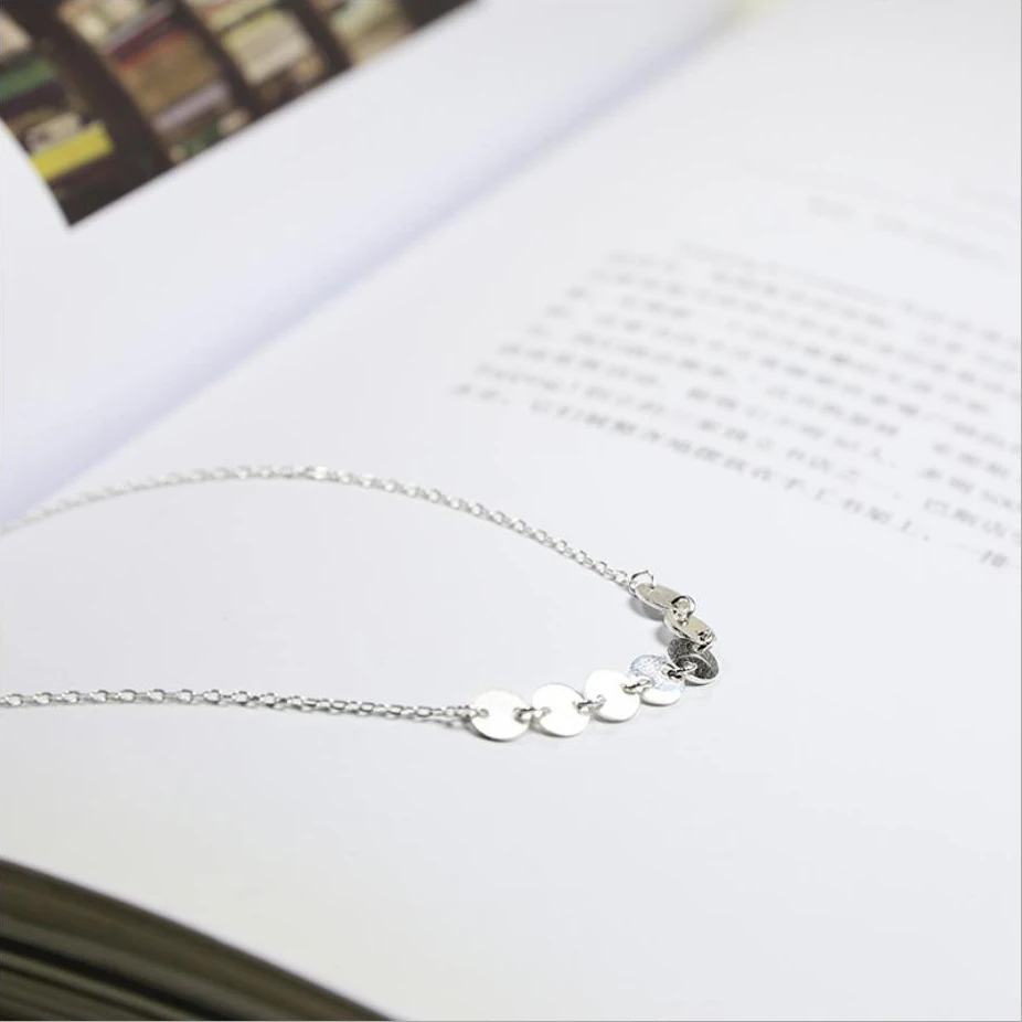 Ожерелье-чокер с маленькими листьями и цепочкой в форме монет расширенная