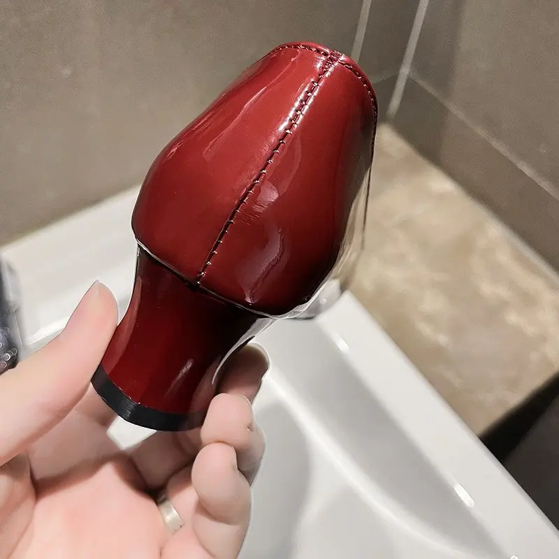 

2021 Spring and Autumn New Temperament Fashion Pointed Shallow Mouth Women's Single Shoes