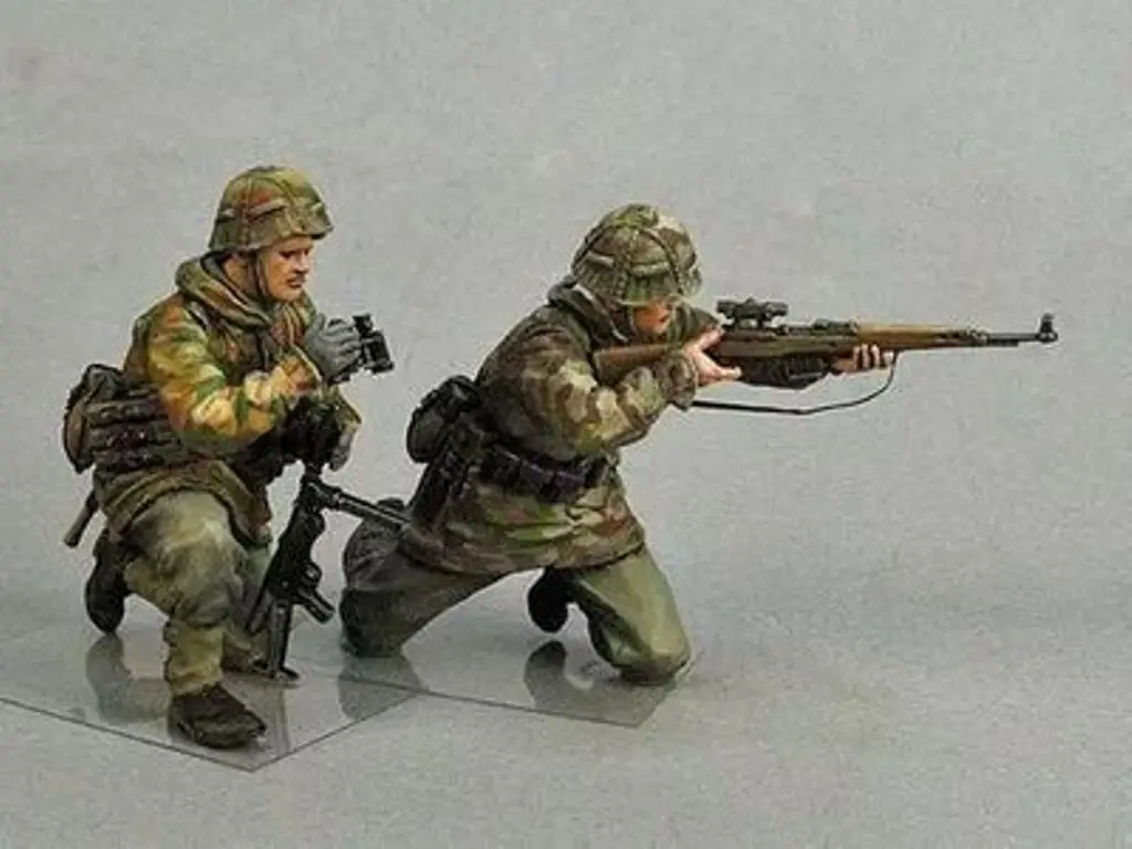 

1/35 WII series Resin model Kits 2 figures German Sniper Team Unassembled Uncolored Free shipping