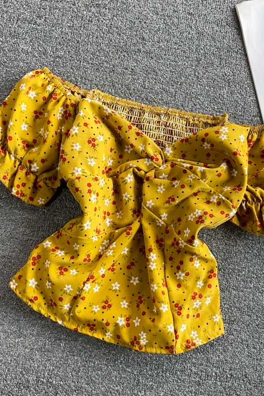 

2021 Summer French Short Waist Cold Slash Top Shirt Fashion Women Street Small V-neck Puff Sleeve Short Floral Chiffon Blouse