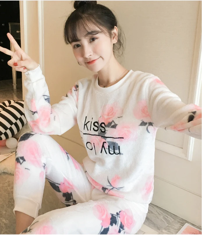 Женские пижамные комплекты 2019 осенне-зимние пижамы фланелевые Мультяшные