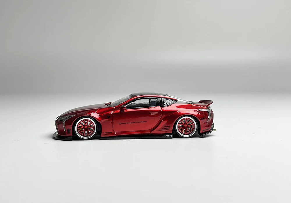 Модель автомобиля под давлением Master 1:64 Lexus LC500 LBWK белые и красные цвета 7 см