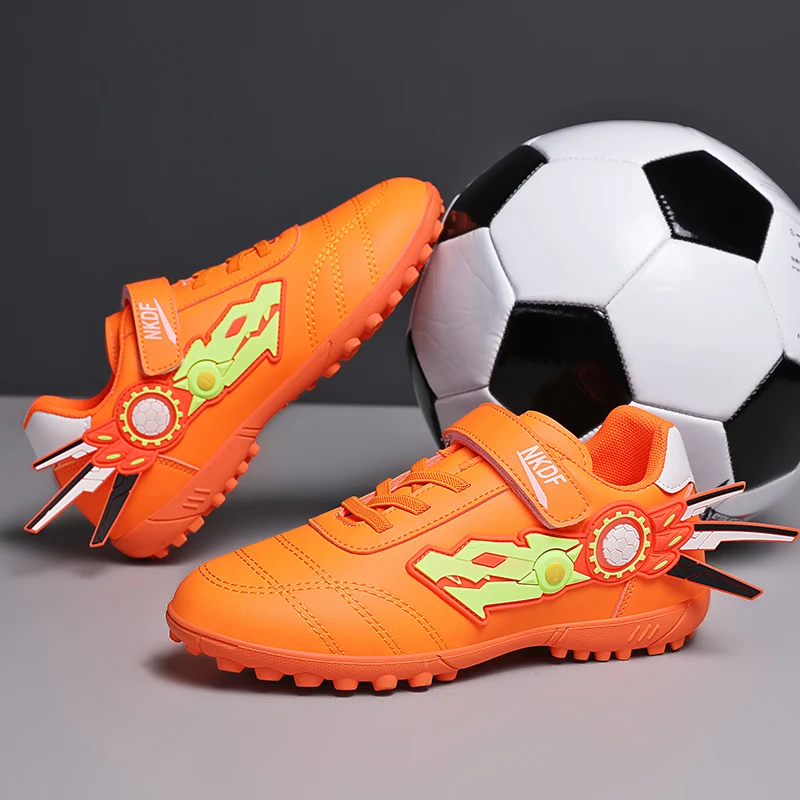 New Cartoon Green Indoor Soccer Shoes Child Turf Soccer Shoes Kids Low top Football Shoes Teenage Sport Sneakers Chuteira Futeb